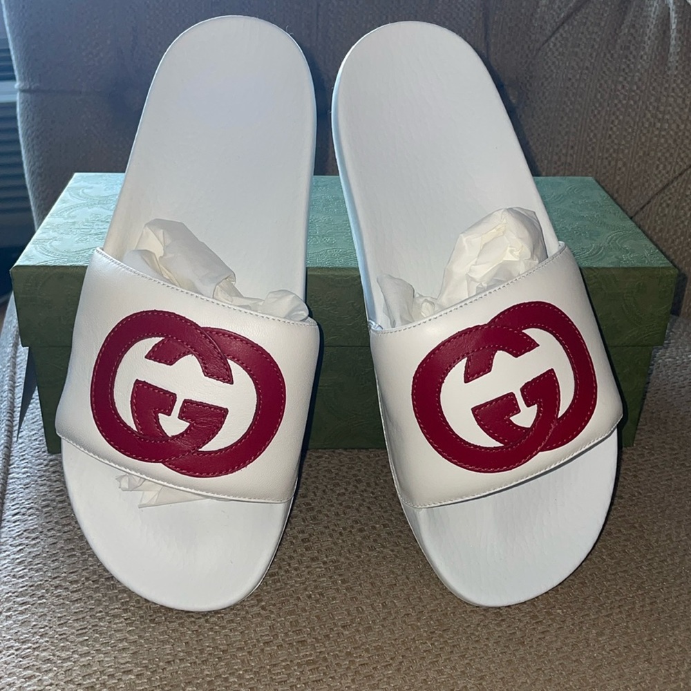 New authentic Gucci leather slides